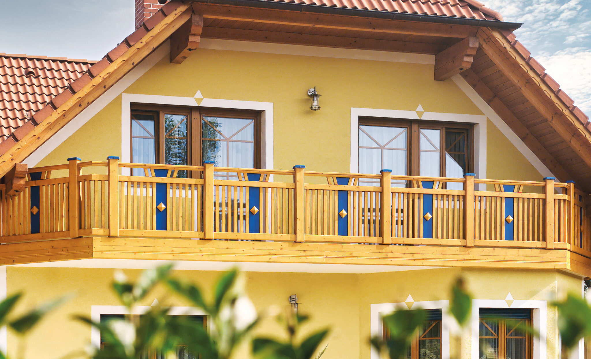 Leseni balkoni pri Leeb Balkone GmbH v številnih modelih ograj